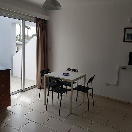 Apartmán Valentinos Court Paphos Exteriér fotografie