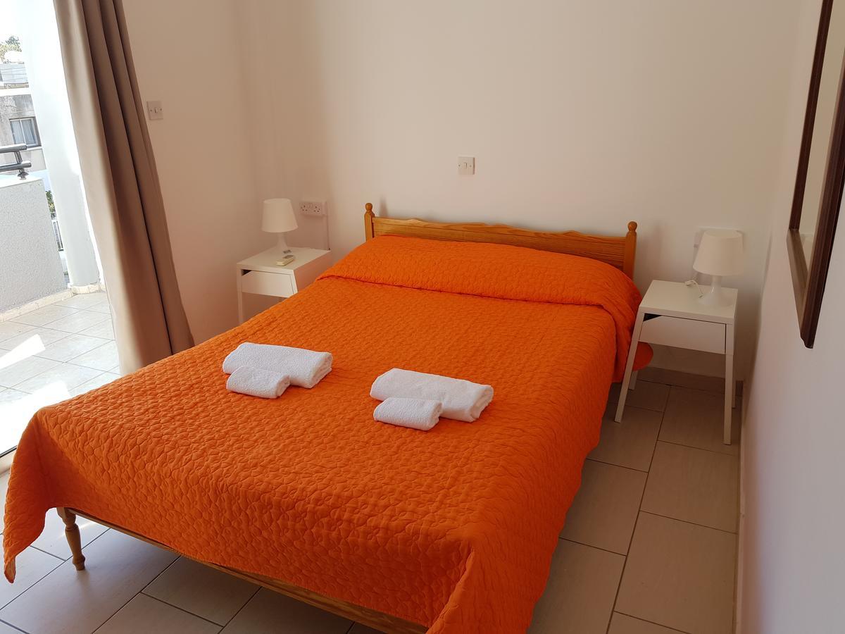 Apartmán Valentinos Court Paphos Exteriér fotografie