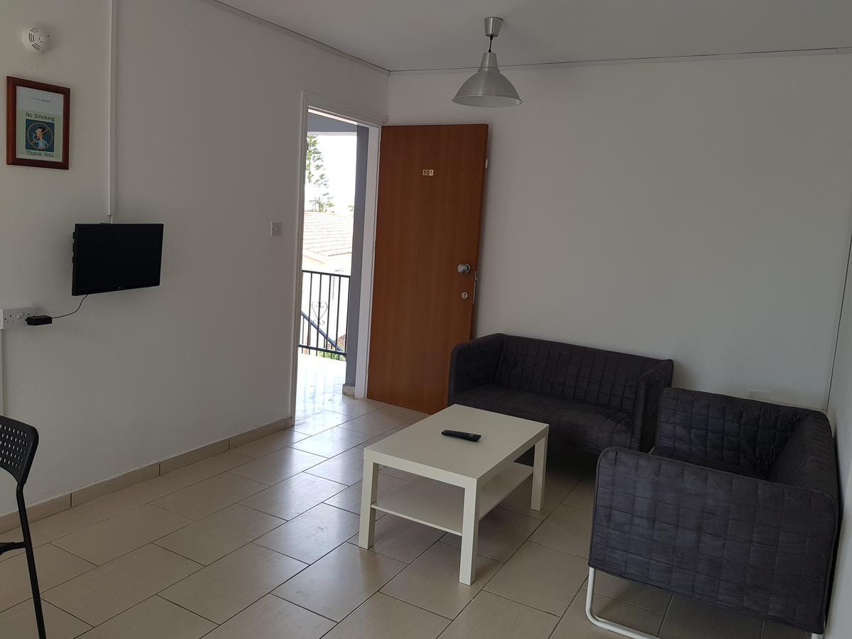 Apartmán Valentinos Court Paphos Exteriér fotografie