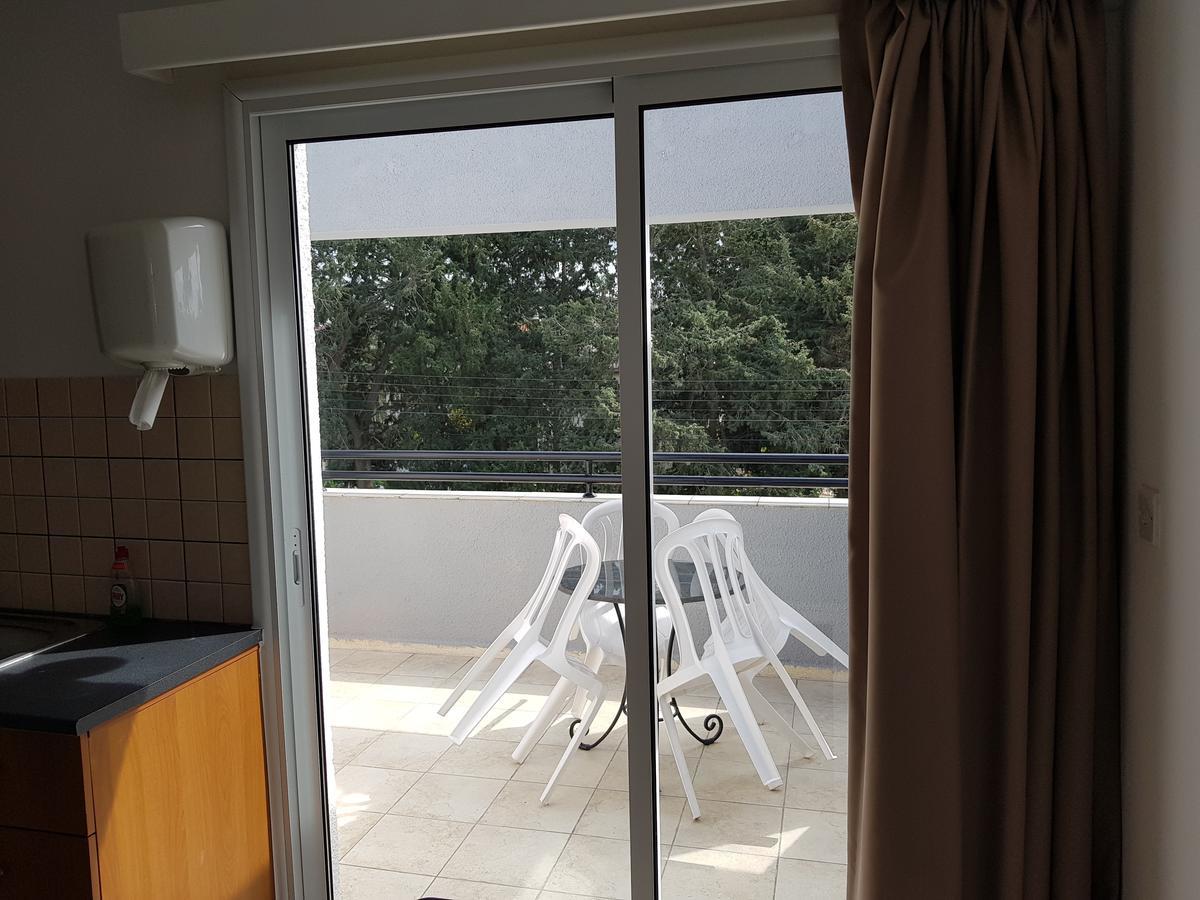 Apartmán Valentinos Court Paphos Exteriér fotografie