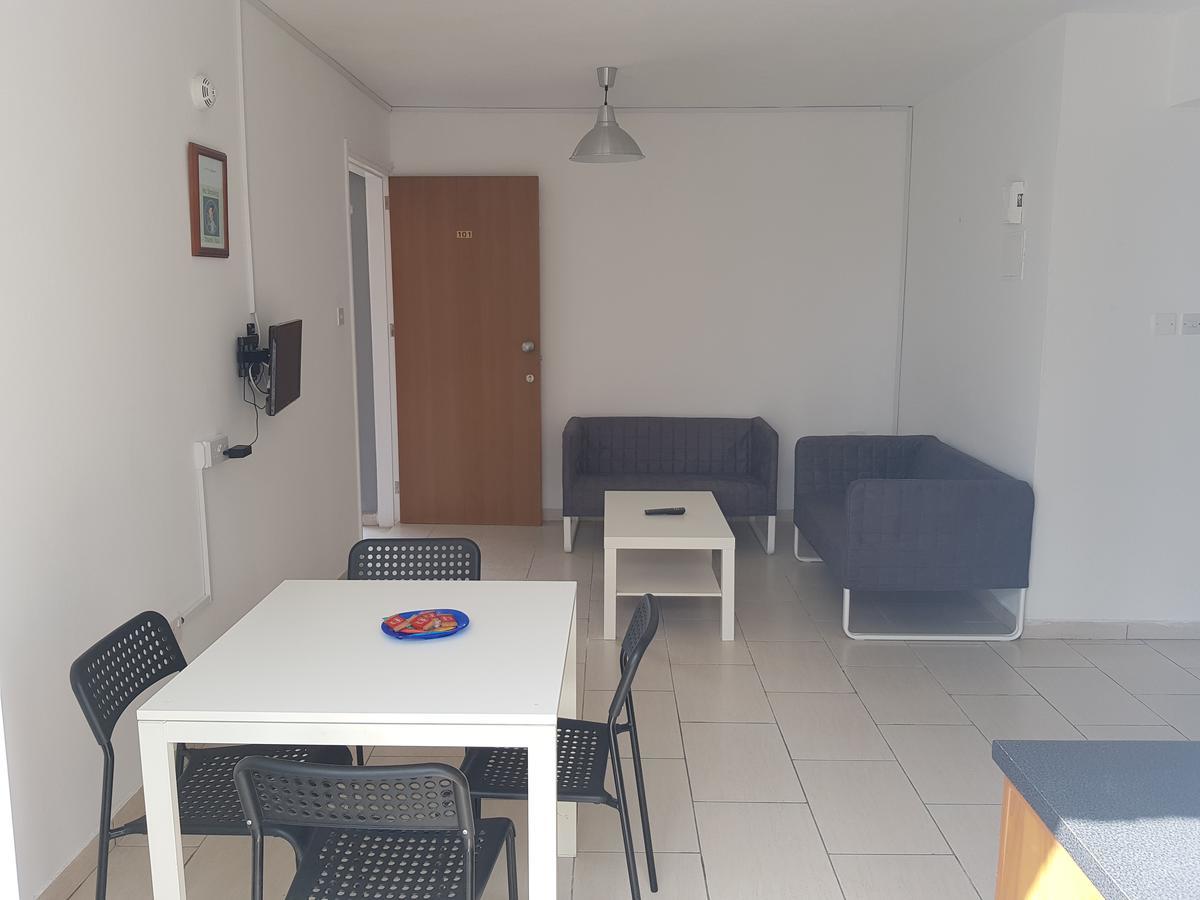Apartmán Valentinos Court Paphos Exteriér fotografie