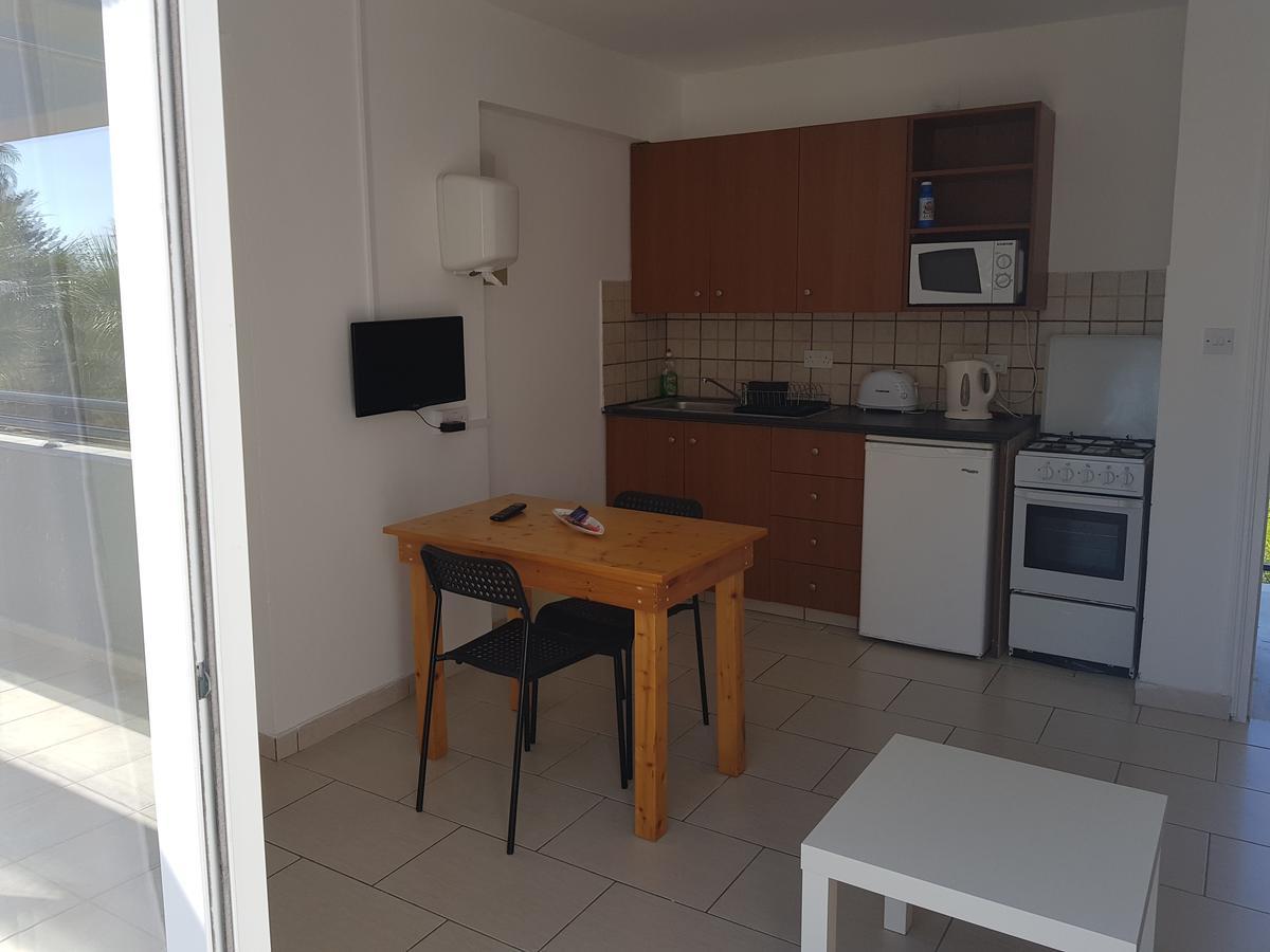 Apartmán Valentinos Court Paphos Exteriér fotografie
